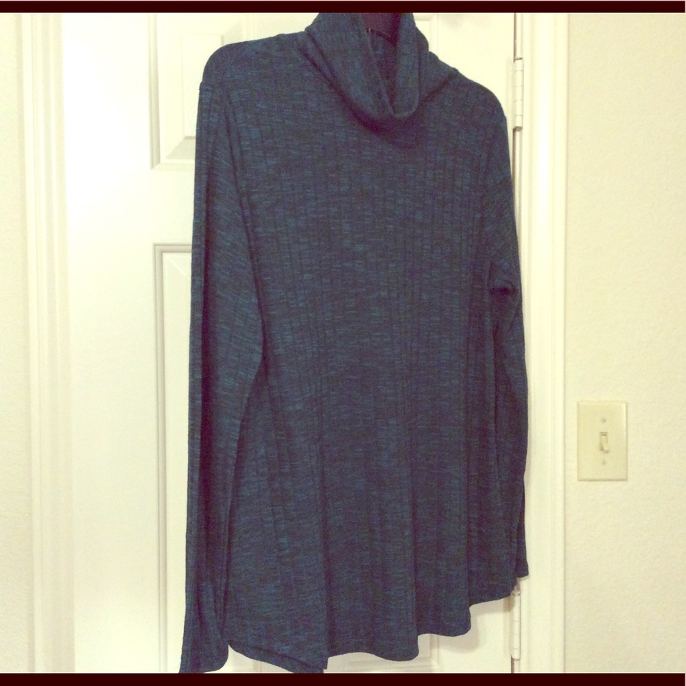 New Croft & Barrow L green black turtle neck top